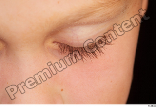 Esme eye eyelash 0002.jpg